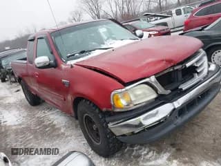 ✅ 1999 Ford F-250 • VIN: 1FTRX27L0XNB98915 • Lot: 41564615. Wystawiony na IAAI z przebiegiem 227 254 mil. Bezpłatny archiwum sprzedaży aukcyjnych z USA i szczegółowy raport historii pojazdu na DreamBid. Zdjęcie 1.