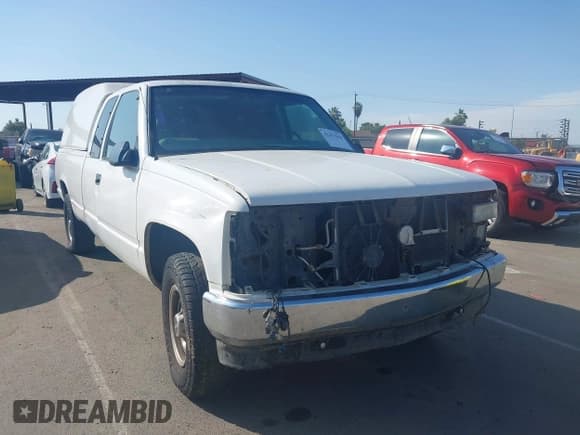 ✅ 1998 GMC Sierra 2500 • VIN: 1GTGC29J1WE529918 • Лот: 42417638. Опубликован ранее на IAAI с пробегом 110 854 миль. Бесплатный доступ к архиву аукционных продаж из США и подробный отчёт об истории автомобиля на DreamBid. Изображение 1.