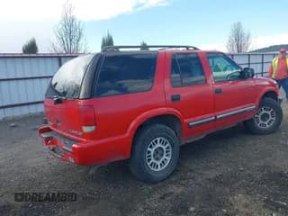 ✅ 2000 Chevrolet Blazer LT • VIN: 1GNDT13W5Y2200104 • Lot: 41960176. Wystawiony na IAAI z przebiegiem 265 328 mil. Bezpłatny archiwum sprzedaży aukcyjnych z USA i szczegółowy raport historii pojazdu na DreamBid. Zdjęcie 4.