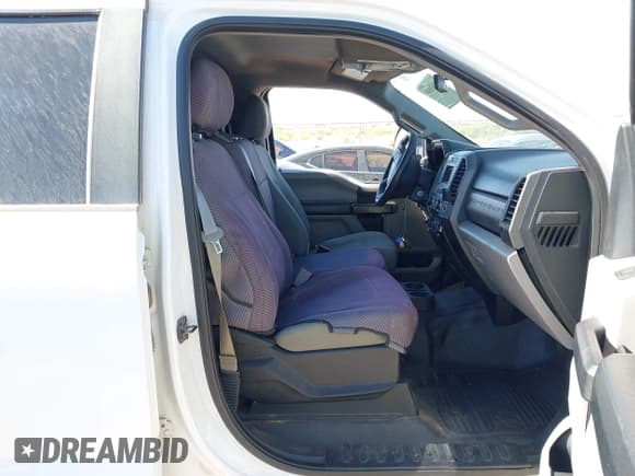 ✅ 2017 Ford F-250 Lariat • VIN: 1FT7W2B66HED43288 • Lot: 42103949. Wystawiony na IAAI z przebiegiem 161 710 mil. Bezpłatny archiwum sprzedaży aukcyjnych z USA i szczegółowy raport historii pojazdu na DreamBid. Zdjęcie 5.