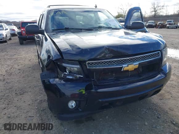 2014 Chevrolet Suburban LT с VIN 1GNSKJE71ER232700, выставлен на аукционе IAAI как лот 40812602 с пробегом 245 852 миль миль и . История ставок и продаж доступна на DreamBid. Изображение 6.