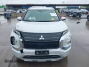 ✅ 2024 Mitsubishi Outlander SEL • VIN: JA4J4WA81RZ033253 • Lot: 42931336. Listed on IAAI with 10,112 mi. Free auction sales archive from the USA and detailed vehicle history report at DreamBid. Image 12.