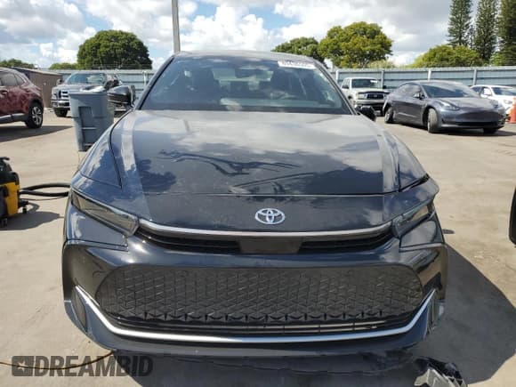 ✅ 2023 Toyota Crown Limited • VIN: JTDAAAAF5P3003012 • Лот: 89436505. Опубликован ранее на Copart с пробегом 13 057 миль. Бесплатный доступ к архиву аукционных продаж из США и подробный отчёт об истории автомобиля на DreamBid. Изображение 5.