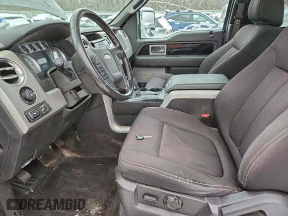 ✅ 2010 Ford F-150 XL • VIN: 1FTFX1EV9AFD10159 • Lot: 93386425. Wystawiony na Copart z przebiegiem 193 273 mil. Bezpłatny archiwum sprzedaży aukcyjnych z USA i szczegółowy raport historii pojazdu na DreamBid. Zdjęcie 7.