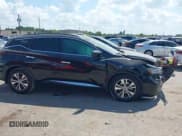 ✅ 2019 Nissan Murano S • VIN: 5N1AZ2MJ3KN156625 • Lot: 43261058. Wystawiony na IAAI z przebiegiem 59 068 mil. Bezpłatny archiwum sprzedaży aukcyjnych z USA i szczegółowy raport historii pojazdu na DreamBid. Zdjęcie 13.