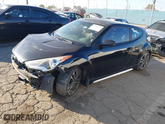 ✅ 2016 Hyundai Veloster Turbo • VIN: KMHTC6AE2GU299345 • Lot: 43520313. Wystawiony na IAAI z przebiegiem 161 270 mil. Bezpłatny archiwum sprzedaży aukcyjnych z USA i szczegółowy raport historii pojazdu na DreamBid. Zdjęcie 2.