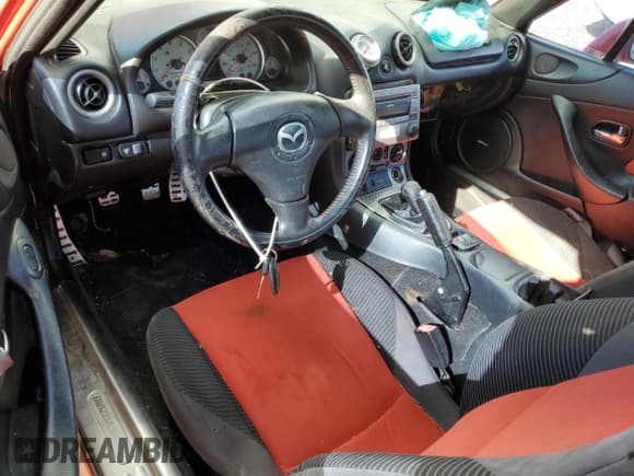 ✅ 2004 Mazda MX-5 Miata Mazdaspeed • VIN: JM1NB354640409915 • Lot: 85792814. Wystawiony na Copart z przebiegiem 97 564 mil. Bezpłatny archiwum sprzedaży aukcyjnych z USA i szczegółowy raport historii pojazdu na DreamBid. Zdjęcie 8.