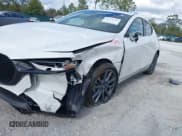 ✅ 2023 Mazda 3 S Preferred • VIN: JM1BPALM3P1600072 • Lot: 41515712. Wystawiony na IAAI z przebiegiem 35 007 mil. Bezpłatny archiwum sprzedaży aukcyjnych z USA i szczegółowy raport historii pojazdu na DreamBid. Zdjęcie 6.