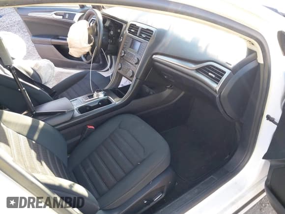 ✅ 2018 Ford Fusion SE • VIN: 3FA6P0H7XJR188685 • Лот: 43741169. Опубликован ранее на IAAI с пробегом 120 625 миль. Бесплатный доступ к архиву аукционных продаж из США и подробный отчёт об истории автомобиля на DreamBid. Изображение 5.