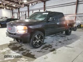 ✅ 2006 GMC Sierra Denali • VIN: 2GTEK63N161330110 • Лот: 88317045. Опубликован ранее на Copart с пробегом 241 551 миль. Бесплатный доступ к архиву аукционных продаж из США и подробный отчёт об истории автомобиля на DreamBid. Изображение 1.