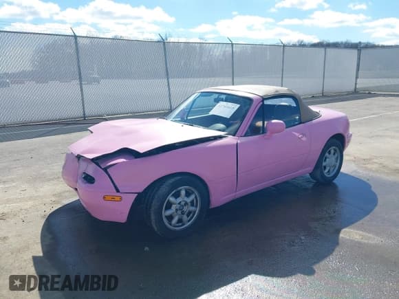✅ 1993 Mazda MX-5 Miata • VIN: JM1NA3519P1418681 • Lot: 41741615. Wystawiony na IAAI z przebiegiem 115 379 mil. Bezpłatny archiwum sprzedaży aukcyjnych z USA i szczegółowy raport historii pojazdu na DreamBid. Zdjęcie 2.
