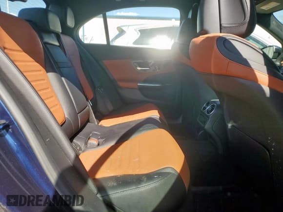 ✅ 2023 Mercedes-Benz C 43 AMG • VIN: W1KAF8HB3PR108549 • Lot: 56075715. Wystawiony na Copart z przebiegiem 23 023 mil. Bezpłatny archiwum sprzedaży aukcyjnych z USA i szczegółowy raport historii pojazdu na DreamBid. Zdjęcie 10.