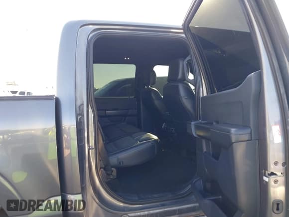 ✅ 2022 Ford F-150 XL • VIN: 1FTFW1E53NFC29733 • Lot: 43407694. Listed on IAAI with 45,311 mi. Free auction sales archive from the USA and detailed vehicle history report at DreamBid. Image 8.