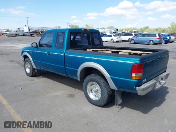 ✅ 1994 Ford Ranger Splash • VIN: 1FTCR15X8RPB51199 • Lot: 42123779. Listed on IAAI with 203,940 mi. Free auction sales archive from the USA and detailed vehicle history report at DreamBid. Image 3.