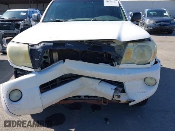 ✅ 2008 Toyota Tacoma PreRunner • VIN: 5TETU62N58Z490671 • Lot: 43520541. Listed on IAAI with 354,131 mi. Free auction sales archive from the USA and detailed vehicle history report at DreamBid. Image 6.