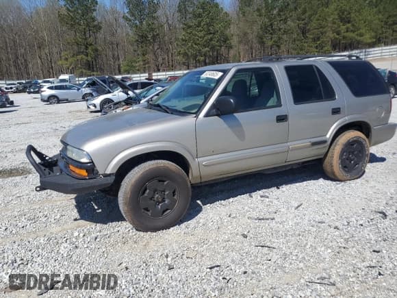 ✅ 2004 Chevrolet Blazer LS • VIN: 1GNDT13X54K166622 • Lot: 50248605. Wystawiony na Copart z przebiegiem 198 301 mil. Bezpłatny archiwum sprzedaży aukcyjnych z USA i szczegółowy raport historii pojazdu na DreamBid. Zdjęcie 1.