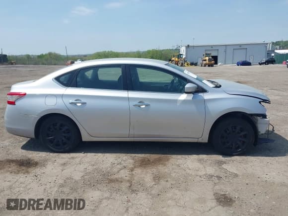 ✅ 2014 Nissan Sentra S • VIN: 3N1AB7AP6EL670670 • Lot: 42169947. Listed on IAAI with 120,412 mi. Free auction sales archive from the USA and detailed vehicle history report at DreamBid. Image 12.