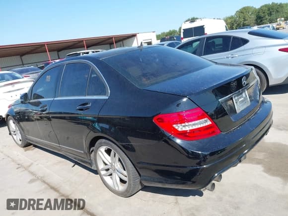✅ 2014 Mercedes-Benz C 250 Sport • VIN: WDDGF4HB9EA964050 • Lot: 42972589. Listed on IAAI with 183,610 mi. Free auction sales archive from the USA and detailed vehicle history report at DreamBid. Image 3.
