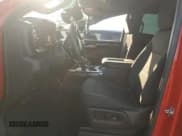 ✅ 2022 Chevrolet Silverado 1500 LT Trail Boss • VIN: 3GCUDFED0NG658781 • Lot: 74665864. Wystawiony na Copart z przebiegiem 13 963 mil. Bezpłatny archiwum sprzedaży aukcyjnych z USA i szczegółowy raport historii pojazdu na DreamBid. Zdjęcie 7.