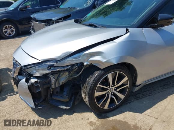 ✅ 2019 Nissan Maxima Platinum • VIN: 1N4AA6AV3KC364600 • Lot: 42914876. Wystawiony na IAAI z przebiegiem 117 959 mil. Bezpłatny archiwum sprzedaży aukcyjnych z USA i szczegółowy raport historii pojazdu na DreamBid. Zdjęcie 6.