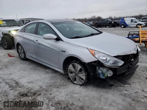 ✅ 2014 Hyundai Sonata Limited • VIN: KMHEC4A45EA102381 • Lot: 89015955. Listed on Copart with 160,628 mi. Free auction sales archive from the USA and detailed vehicle history report at DreamBid. Image 4.