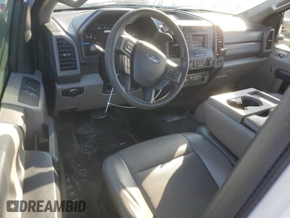 ✅ 2019 Ford F-250 XL • VIN: 1FTBF2B67KED50526 • Lot: 41816635. Listed on Copart with 115,208 mi. Free auction sales archive from the USA and detailed vehicle history report at DreamBid. Image 8.