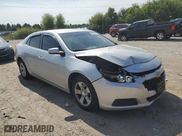 2016 Chevrolet Malibu LT z VIN 1G11C5SA1GF138807, wystawiony jako Copart lot #81622425 z przebiegiem 142 790 mil mil oraz Czysty tytuł • Clean title. Historia ofert i sprzedaży dostępna na DreamBid. Obrazek 4.
