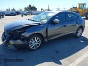 ✅ 2018 Mazda 3 Sport • VIN: 3MZBN1K75JM171686 • Lot: 43363933. Wystawiony na IAAI z przebiegiem 74 025 mil. Bezpłatny archiwum sprzedaży aukcyjnych z USA i szczegółowy raport historii pojazdu na DreamBid. Zdjęcie 17.