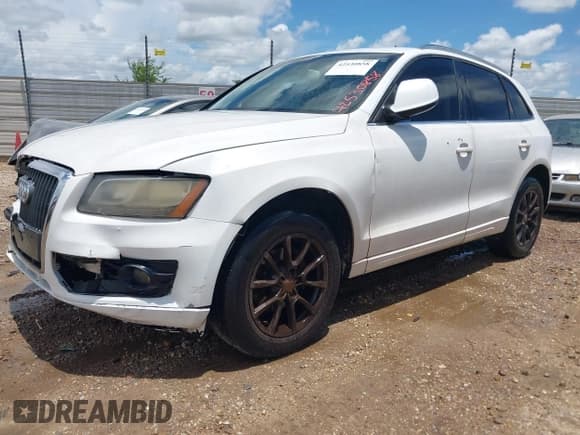 ✅ 2011 Audi Q5 • VIN: WA1CFBFP1BA005856 • Lot: 42530858. Wystawiony na IAAI z przebiegiem 162 384 mil. Bezpłatny archiwum sprzedaży aukcyjnych z USA i szczegółowy raport historii pojazdu na DreamBid. Zdjęcie 2.