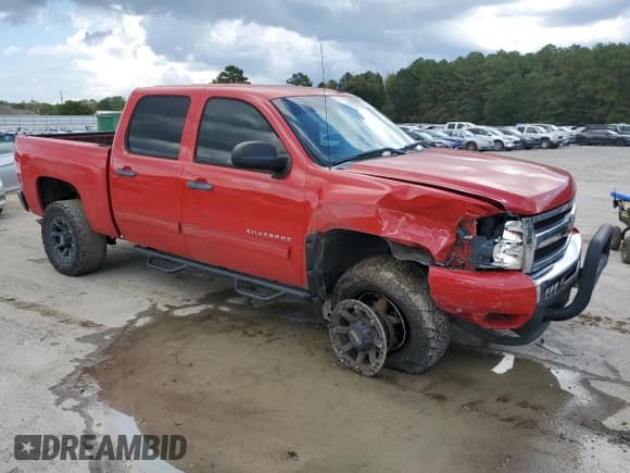✅ 2011 Chevrolet Silverado 1500 LT • VIN: 3GCPKSE39BG267174 • Lot: 85505375. Wystawiony na Copart z przebiegiem 121 375 mil. Bezpłatny archiwum sprzedaży aukcyjnych z USA i szczegółowy raport historii pojazdu na DreamBid. Zdjęcie 4.