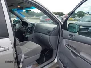 ✅ 2009 Toyota Sienna CE • VIN: 5TDZK23C69S255930 • Lot: 43814104. Listed on IAAI with 95,980 mi. Free auction sales archive from the USA and detailed vehicle history report at DreamBid. Image 5.