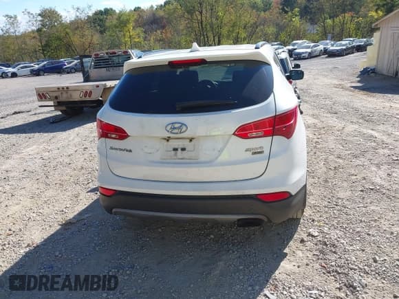 ✅ 2014 Hyundai Santa Fe • VIN: 5XYZUDLB4EG175627 • Lot: 43428688. Listed on IAAI with 150,000 mi. Free auction sales archive from the USA and detailed vehicle history report at DreamBid. Image 16.