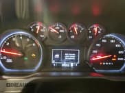 ✅ 2019 Chevrolet Silverado 1500 Custom • VIN: 1GCRWBEH0KZ346015 • Lot: 84266105. Wystawiony na Copart z przebiegiem 89 805 mil. Bezpłatny archiwum sprzedaży aukcyjnych z USA i szczegółowy raport historii pojazdu na DreamBid. Zdjęcie 9.