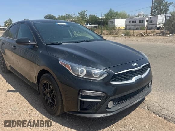 ✅ 2019 Kia Forte LXS • VIN: 3KPF24ADXKE097618 • Lot: 68543445. Wystawiony na Copart z przebiegiem 74 091 mil. Bezpłatny archiwum sprzedaży aukcyjnych z USA i szczegółowy raport historii pojazdu na DreamBid. Zdjęcie 1.