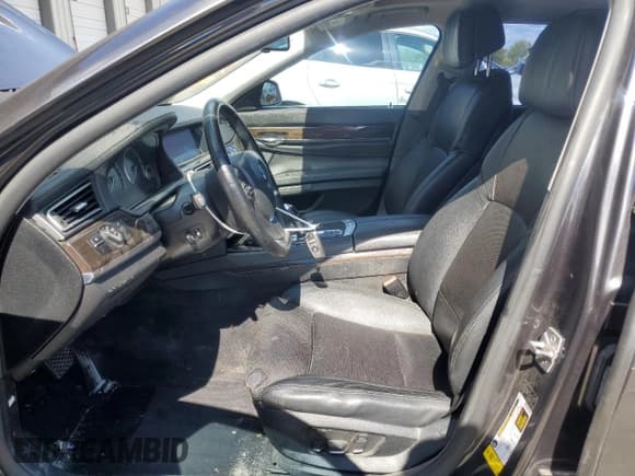 ✅ 2012 BMW 7 Series 740i • VIN: WBAKA4C56CC613826 • Lot: 70512275. Wystawiony na Copart z przebiegiem 162 671 mil. Bezpłatny archiwum sprzedaży aukcyjnych z USA i szczegółowy raport historii pojazdu na DreamBid. Zdjęcie 7.