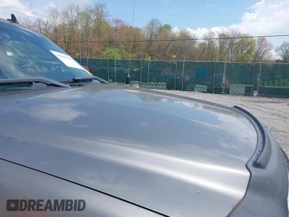 ✅ 2009 GMC Sierra 2500HD SLE • VIN: 1GTHK53619F145083 • Lot: 42127562. Wystawiony na IAAI z przebiegiem 228 056 mil. Bezpłatny archiwum sprzedaży aukcyjnych z USA i szczegółowy raport historii pojazdu na DreamBid. Zdjęcie 6.