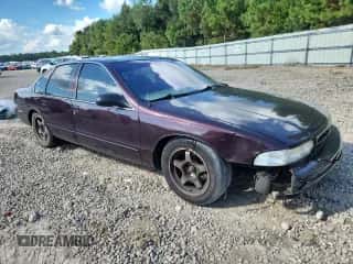 1996 Chevrolet Caprice 1SA Special Value z VIN 1G1BL52P8TR120161, wystawiony jako Copart lot #84745295 z przebiegiem Nie podano mil oraz Szkoda całkowita • Salvage title. Historia ofert i sprzedaży dostępna na DreamBid. Obrazek 4.