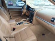 ✅ 2006 Porsche Cayenne • VIN: WP1AA29P16LA25878 • Lot: 42891459. Wystawiony na IAAI z przebiegiem Nie podano. Bezpłatny archiwum sprzedaży aukcyjnych z USA i szczegółowy raport historii pojazdu na DreamBid. Zdjęcie 5.