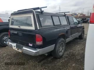 ✅ 1997 Dodge Dakota • VIN: 1B7GL23Y6VS178218 • Lot: 84891394. Wystawiony na Copart z przebiegiem 138 039 mil. Bezpłatny archiwum sprzedaży aukcyjnych z USA i szczegółowy raport historii pojazdu na DreamBid. Zdjęcie 3.