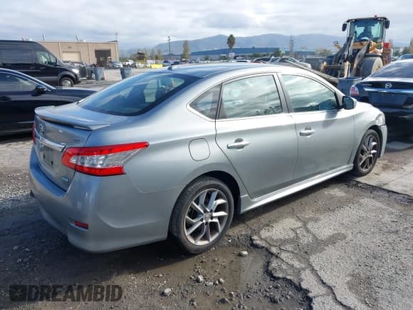 ✅ 2013 Nissan Sentra SV • VIN: 3N1AB7AP4DL701185 • Lot: 43725707. Listed on IAAI with 198,314 mi. Free auction sales archive from the USA and detailed vehicle history report at DreamBid. Image 4.