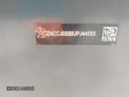 ✅ 2018 Jeep Renegade Latitude • VIN: ZACCJBBB6JPJ44553 • Lot: 42422250. Wystawiony na IAAI z przebiegiem 71 276 mil. Bezpłatny archiwum sprzedaży aukcyjnych z USA i szczegółowy raport historii pojazdu na DreamBid. Zdjęcie 9.