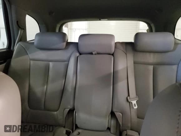 ✅ 2007 Hyundai Santa Fe SE • VIN: 5NMSH73E67H114189 • Lot: 91400175. Wystawiony na Copart z przebiegiem 180 935 mil. Bezpłatny archiwum sprzedaży aukcyjnych z USA i szczegółowy raport historii pojazdu na DreamBid. Zdjęcie 10.