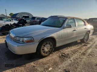 ✅ 2006 Lincoln Town Car Signature Limited • VIN: 1LNHM82V86Y617666 • Lot: 83872875. Listed on Copart with 119,570 mi. Free auction sales archive from the USA and detailed vehicle history report at DreamBid. Image 1.