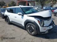 ✅ 2024 Kia EV9 Light Long Range • VIN: KNDAB5S15R6030624 • Lot: 43088991. Wystawiony na IAAI z przebiegiem 31 515 mil. Bezpłatny archiwum sprzedaży aukcyjnych z USA i szczegółowy raport historii pojazdu na DreamBid. Zdjęcie 1.