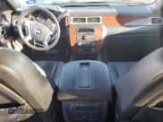 ✅ 2011 Chevrolet Tahoe LS • VIN: 1GNSCAE08BR209846 • Lot: 82521965. Wystawiony na Copart z przebiegiem 268 436 mil. Bezpłatny archiwum sprzedaży aukcyjnych z USA i szczegółowy raport historii pojazdu na DreamBid. Zdjęcie 8.