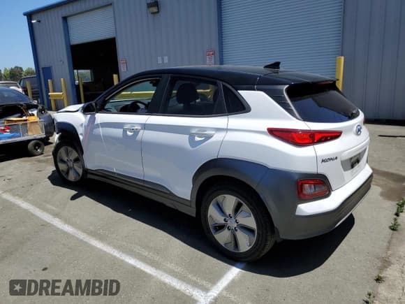 ✅ 2021 Hyundai Kona SEL • VIN: KM8K23AG0MU133321 • Лот: 58117984. Опубликован ранее на Copart с пробегом 79 537 миль. Бесплатный доступ к архиву аукционных продаж из США и подробный отчёт об истории автомобиля на DreamBid. Изображение 2.