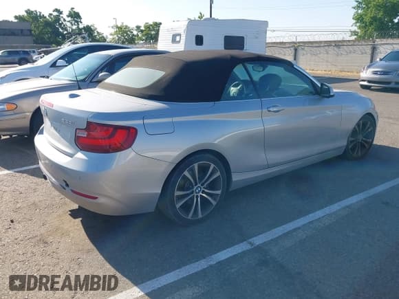✅ 2016 BMW 2 Series 228i xDrive • VIN: WBA1L9C56GV325656 • Lot: 42655006. Wystawiony na IAAI z przebiegiem 108 519 mil. Bezpłatny archiwum sprzedaży aukcyjnych z USA i szczegółowy raport historii pojazdu na DreamBid. Zdjęcie 4.