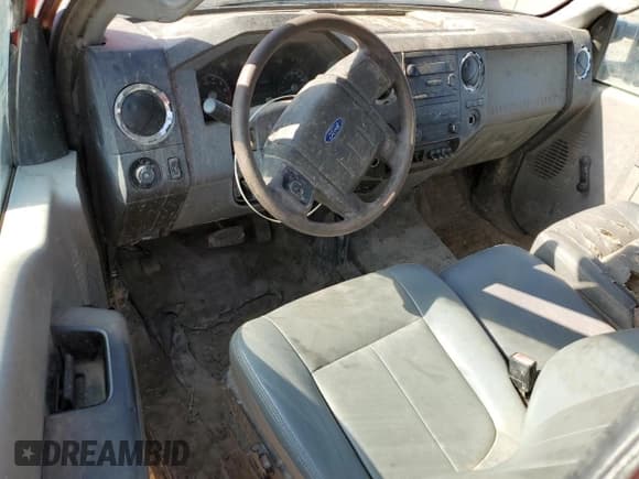 ✅ 2015 Ford F-350 XL • VIN: 1FTRF3B65FEA48534 • Lot: 68135964. Wystawiony na Copart z przebiegiem 204 110 mil. Bezpłatny archiwum sprzedaży aukcyjnych z USA i szczegółowy raport historii pojazdu na DreamBid. Zdjęcie 8.