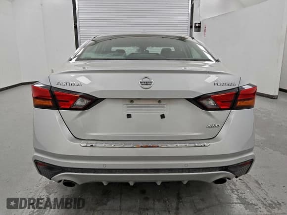 ✅ 2022 Nissan Altima Platinum • VIN: 1N4BL4FW8NN399680 • Lot: 90041825. Listed on Copart with 82,466 mi. Free auction sales archive from the USA and detailed vehicle history report at DreamBid. Image 6.