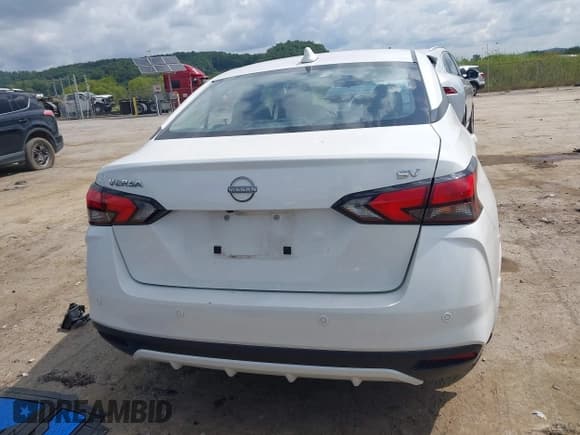 ✅ 2023 Nissan Versa SV • VIN: 3N1CN8EV5PL824111 • Лот: 42994065. Опубликован ранее на IAAI с пробегом 108 958 миль. Бесплатный доступ к архиву аукционных продаж из США и подробный отчёт об истории автомобиля на DreamBid. Изображение 17.